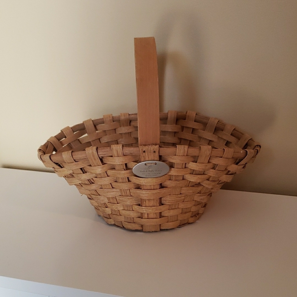 1999 Special Edition Basket By Bath & Body Works  - Natural and Silver